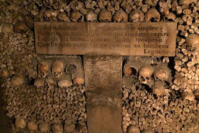 Parigi misteriosa: le catacombe.