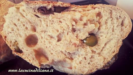 Pane di Farro con Olive (a lievitazione Naturale)