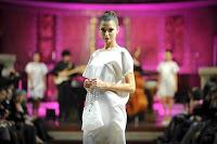 RomaFashionWhite: Sartorialità e creatività sfilano in chiesa. RomaFashionWhite: Sartorialità e creatività sfilano in chiesa.