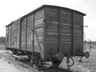 Sulle tracce di.. Il Parrucchiere di Auschwitz Sulle tracce di.. Il Parrucchiere di Auschwitz
