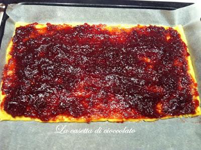 Torta Slava con marmellata di mirtilli rossi