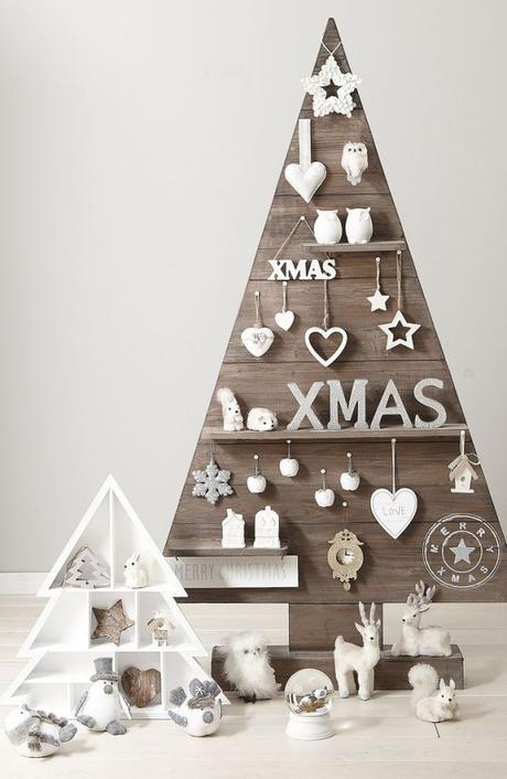 UN NATALE ….ORIGINALE …. albero-natale-legno-bianco