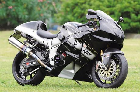 Suzuki GSX-R 1300 Hayabusa by Technical Garage Run