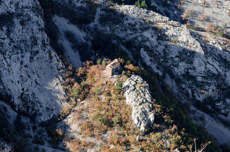 Val Rosandra - su e giù per i calcari con il mare all'orizzonte