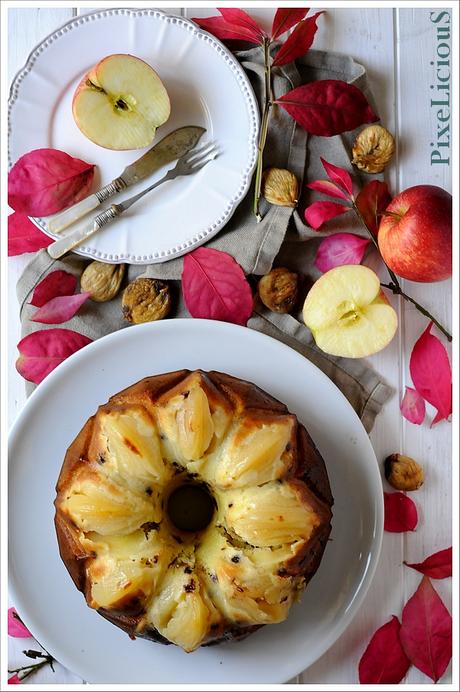 Ciambellone allo Yogurt con Mele, Fichi Secchi e Cioccolato Fondente