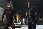 “Arrow”/“The Flash”: nuove foto del crossover