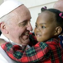 Pope-Francis_with-little-child