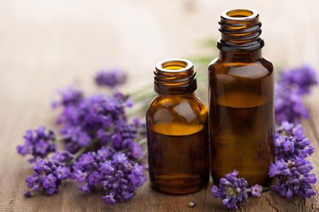 Olio Essenziale di Lavanda: Proprietà e Vantaggi