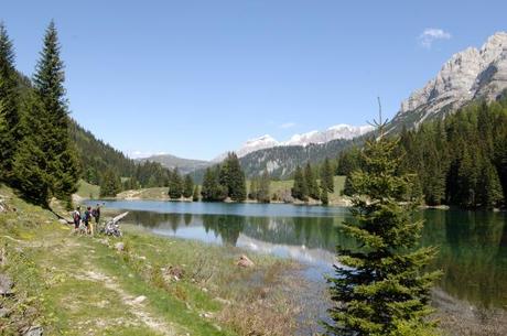 http://www.news.giudicarie.com/images/parco_naturale_adamello_brenta_lago_di_valagola.jpg