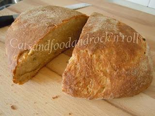 Pane alla salvia a lievitazione naturale