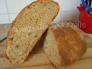 Pane alla salvia a lievitazione naturale