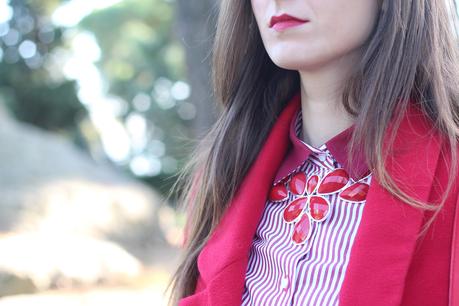 Red power: camicia personalizzata Sumissura e collana Janestone