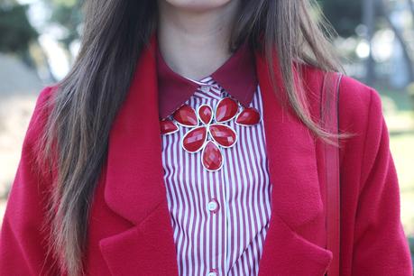 Red power: camicia personalizzata Sumissura e collana Janestone