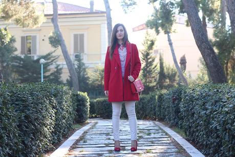 Red power: camicia personalizzata Sumissura e collana Janestone