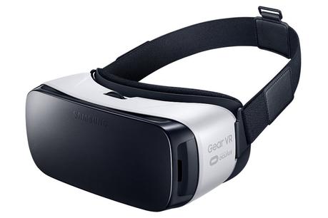 Samsung Gear VR sarà disponibile in Italia a partire da domani Samsung Gear VR sarà disponibile in Italia a partire da domani