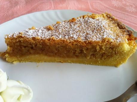 Crostata frangipane alle mandorle e amaretti