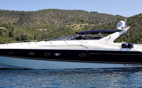 Giro in Yacth e pranzo al ristorante a Marechiaro Giro in Yacth e pranzo al ristorante a Marechiaro