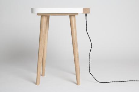 DESIGN: LUX Table, il comodino con lampada integrata DESIGN: LUX Table, il comodino con lampada integrata