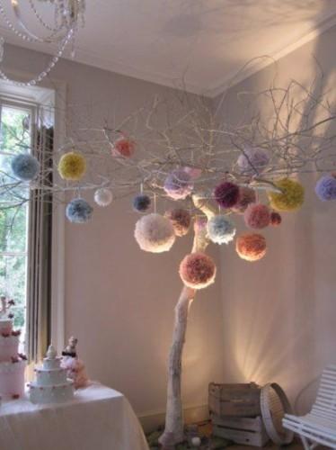 Idee per arredare con i pom pom Idee per arredare con i pom pom