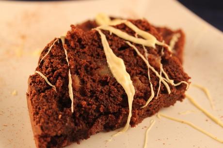 Dolce al cioccolato, zenzero e pere dolce al cioccolato, zenzero e pere