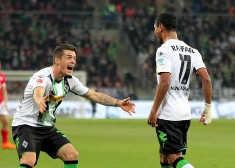 Bundesliga: il Borussia M’gladbach trionfa all’ultimo respiro, l’Herta Berlino chiude il girone d’andata terzo