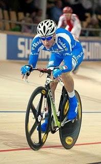 Viviani in lotta per il podio nell'omnium; bronzo azzurro nell'arco Viviani in lotta per il podio nell'omnium; bronzo azzurro nell'arco
