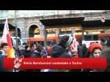 BERLUSCONI CONTESTATO A TORINO video