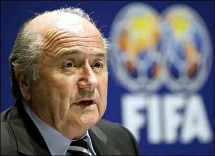 Blatter : Si alla tecnologia per i gol fantasma ai Mondiali del 2014 Blatter : Si alla tecnologia per i gol fantasma ai Mondiali del 2014