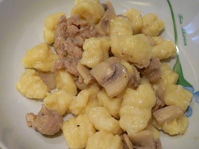 Gnocchi di patate con champignon e salsiccia di pollo