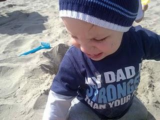 TRA PARENTESI ovvero DIVIDERSI TRA PARENTESI ovvero DIVIDERSI