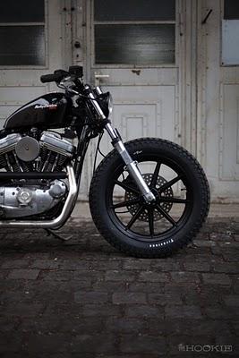 HD Sportster XL 883 Bobber By The Hookie