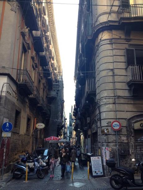 I mondi di Napoli, universi paralleli e contrapposti nell’anima di un’unica città