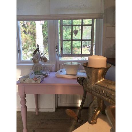 Ambienti dal gusto shabby e retrò a casa di Annika Ambienti dal gusto shabby e retrò a casa di Annika