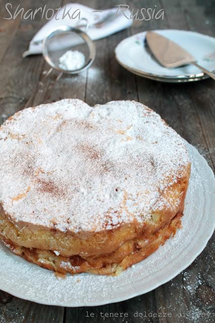 Sharlotka - la popolare torta russa alle mele