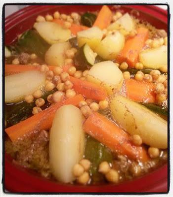 Tajine di manzo allevato al pascolo con verdure