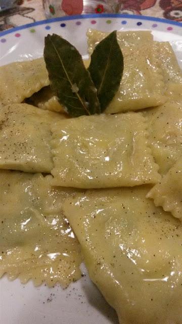 Ravioli burro e salvia