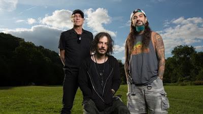 WINERY DOGS cover David Bowie 