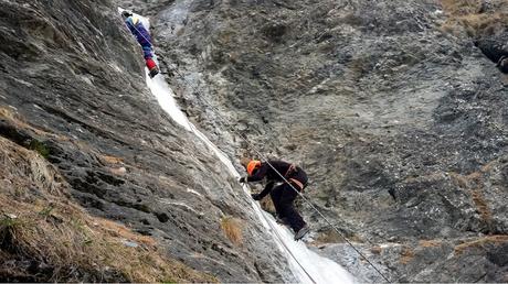 ice climbing cascate di ghiaccio valle varaita