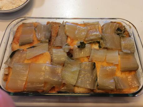 PASTICCIO DI PANE GAMBI DI COSTE E FORMAGGIO (RICETTA RICICLO) PASTICCIO DI PANE GAMBI DI COSTE E FORMAGGIO (RICETTA RICICLO)