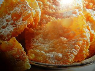 chiacchiere - ricetta classica chiacchiere - ricetta classica