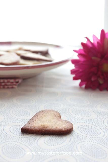 Cuori all'acero e noci: perché le Stelle non appartenono solo a Natale né i Cuori solo a San Valentino