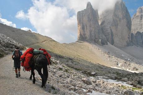 Trekking alle Tre Cime di Lavaredo sulle Dolomiti.