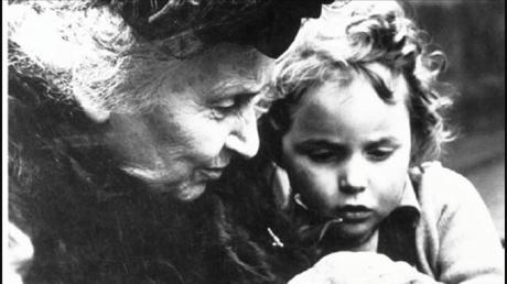 12400587_462407883949587_3595374233337985929_n A Fermo lezione spettacolo su Maria Montessori col prof. Catà