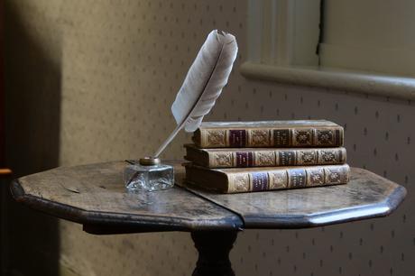 jane_austen_house_museum_writing_table_p-2526p