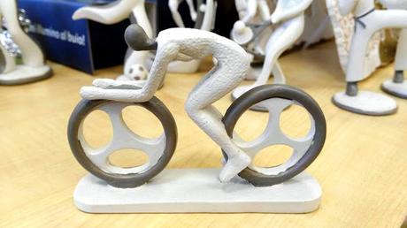 Cycling Gift Ciclista stilizzato in resina dipinto a mano