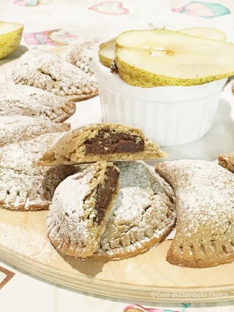 Tortelli Dolci (Vegan) con Castagne e Cioccolato e salsa di Pere speziata al Vin Santo