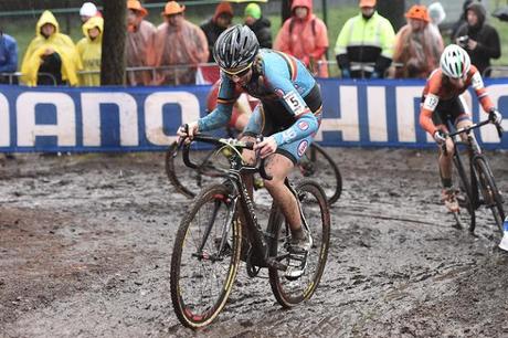 La bici a motore di Femke Van den Driessche una questione grande