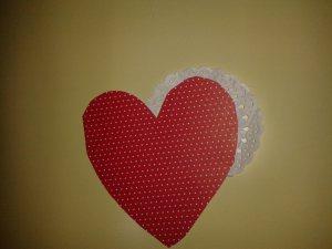 San Valentino: poesie, lavori, biglietti e schede da completare cuore pois