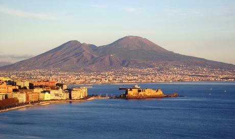Famoso travel blogger a Napoli: “Profondamente bella ma…” napoli