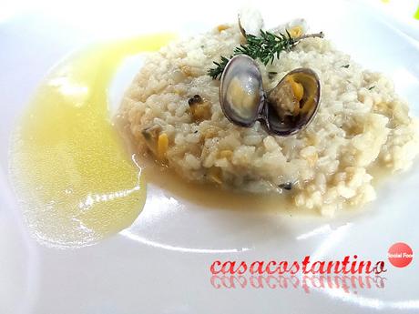 Risotto alle vongole con salsa al limone